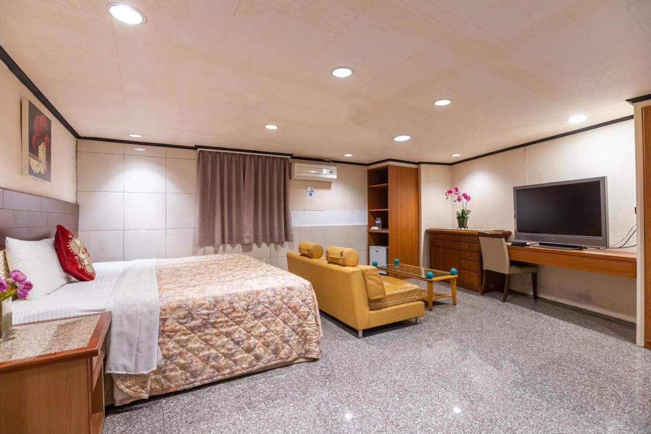 Yi Pin Business Hotel Ταογιουάν Εξωτερικό φωτογραφία